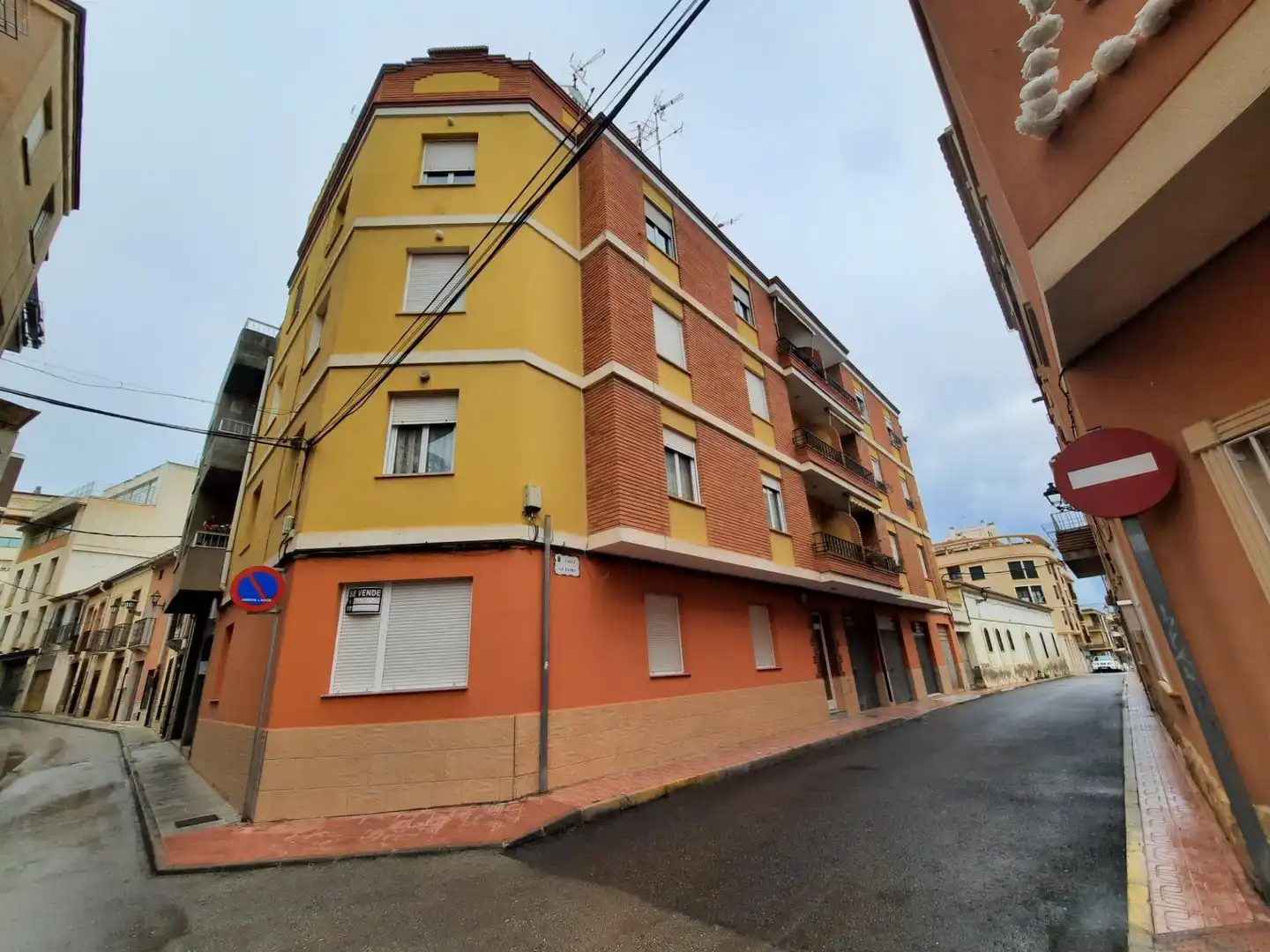 Pis amb terrassa en venda a Caudete