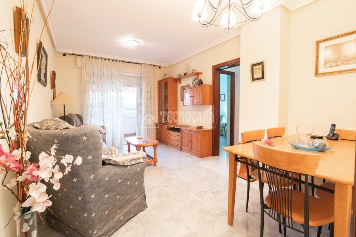 Sala d'estar de Pis en venda en  Almería Capital amb Terrassa