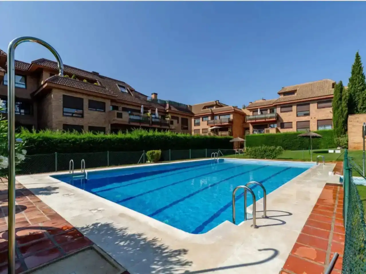 Piscina de Pis en venda en Las Rozas de Madrid amb Aire condicionat, Traster i Piscina