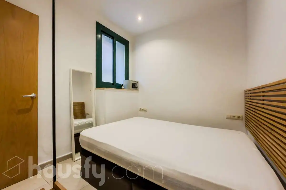 Bedroom of Flat for sale in Barcelona  with Air Conditioner and Furnished