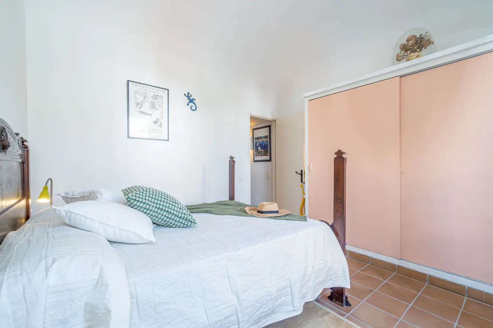 Schlafzimmer von Einfamilien-Reihenhaus zum Verkauf in Cadaqués mit Möbliert, Ofen und Waschmaschine