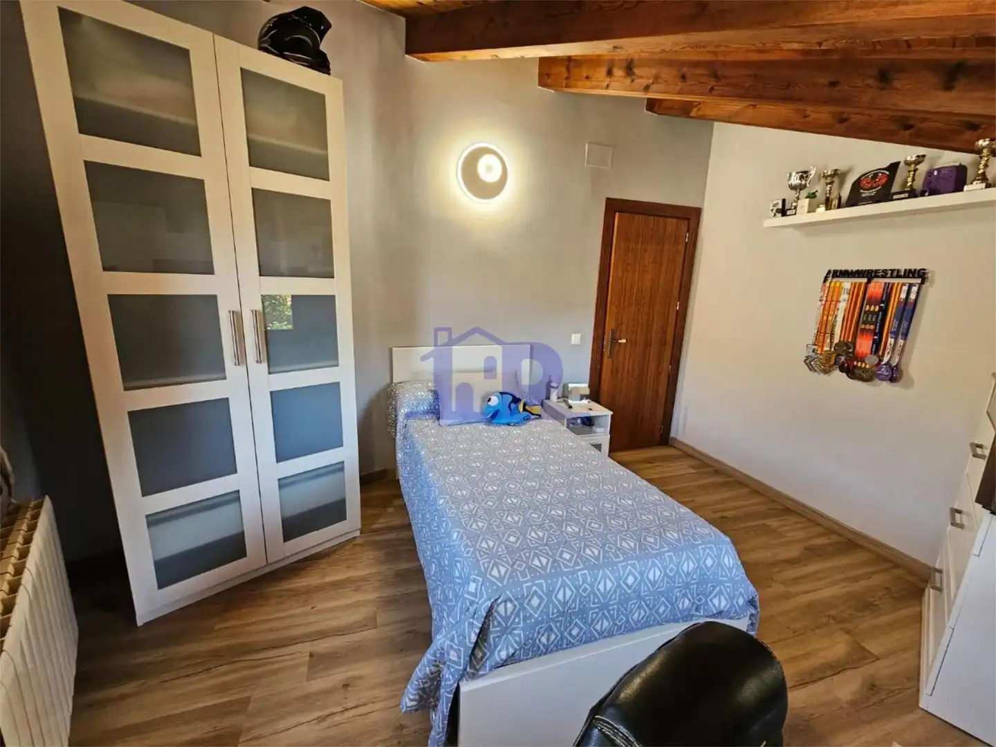Dormitori de Casa o xalet en venda en Valdemeca amb Calefacció, Jardí privat i Parquet