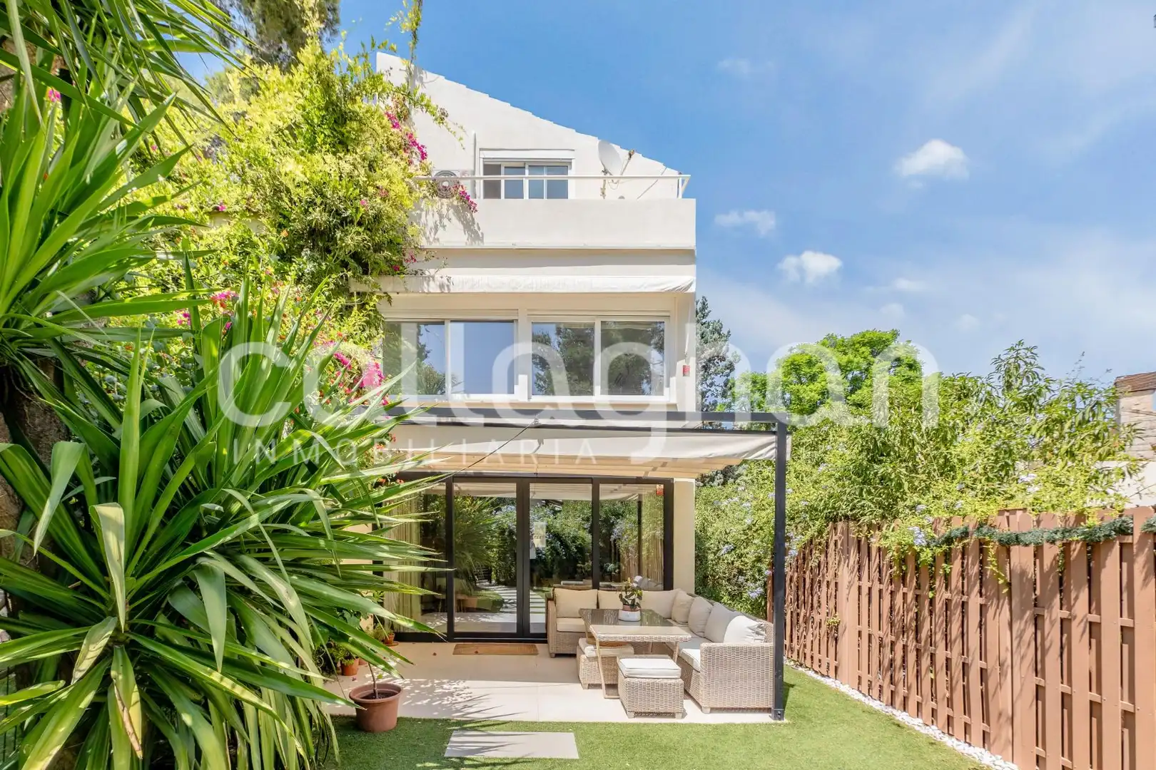 Jardín de Casa adosada en venta en Godella con Aire acondicionado, Calefacción y Jardín privado