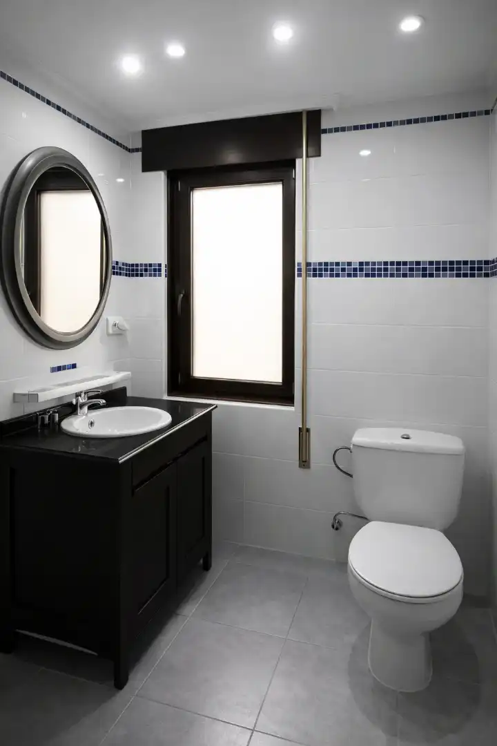 Badezimmer von Wohnung zur Miete in Hazas de Cesto mit Heizung, Möbliert und Ofen