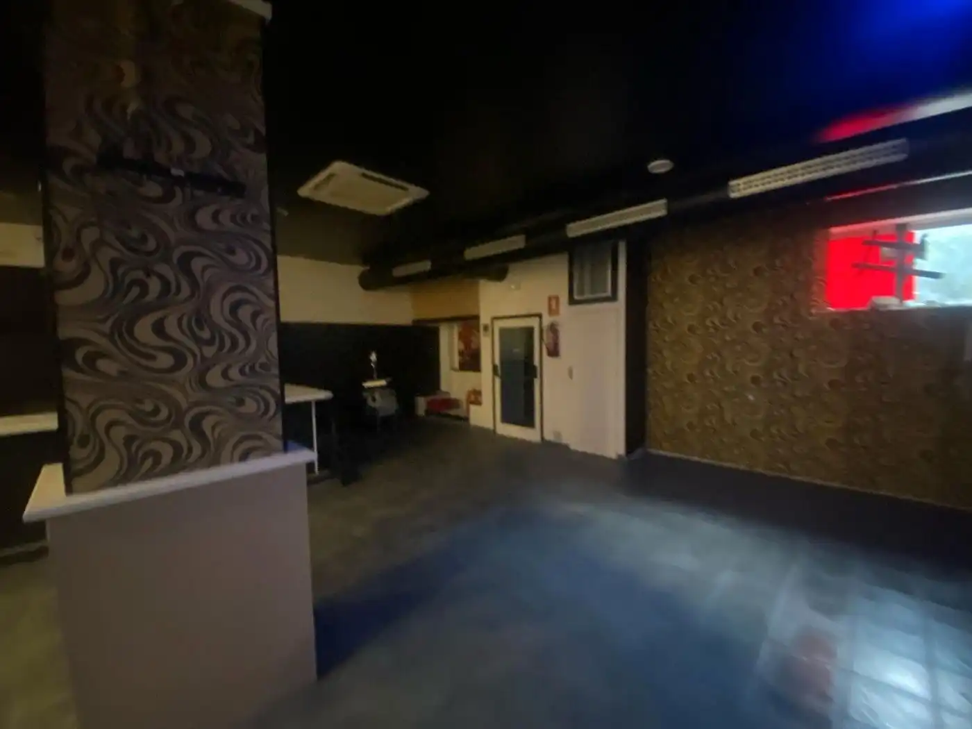 Business premises for transfer in Almadrava - Canyelles - Puig-Rom, imagen 3