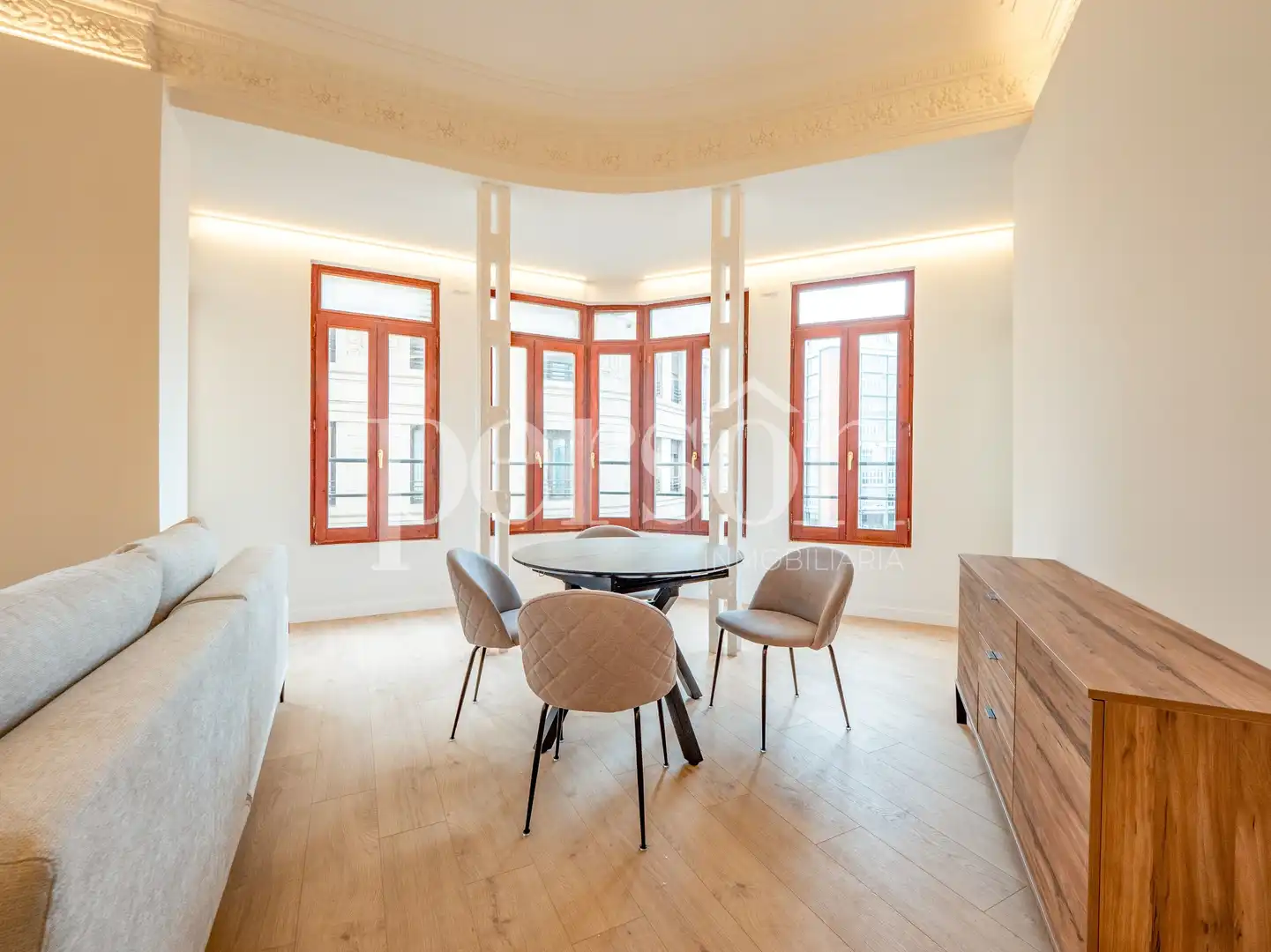 Exterior view of Flat for rent in Valencia  with Air Conditioner, Furnished and Balcony