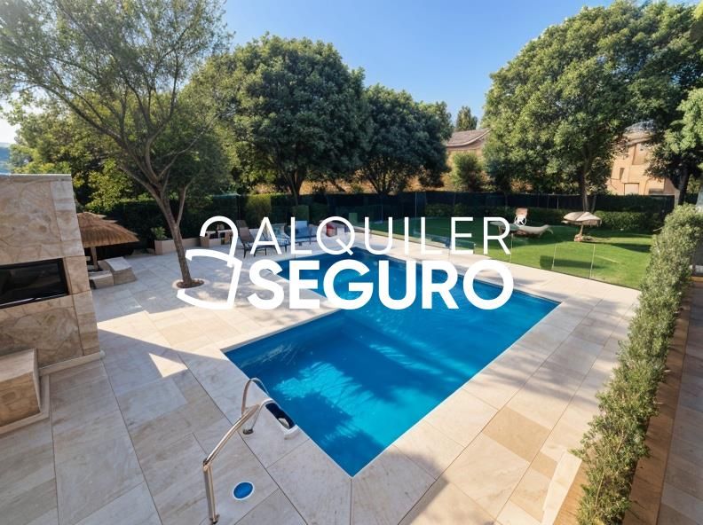 Piscina de Pis de lloguer en Tomares amb Aire condicionat, Terrassa i Piscina