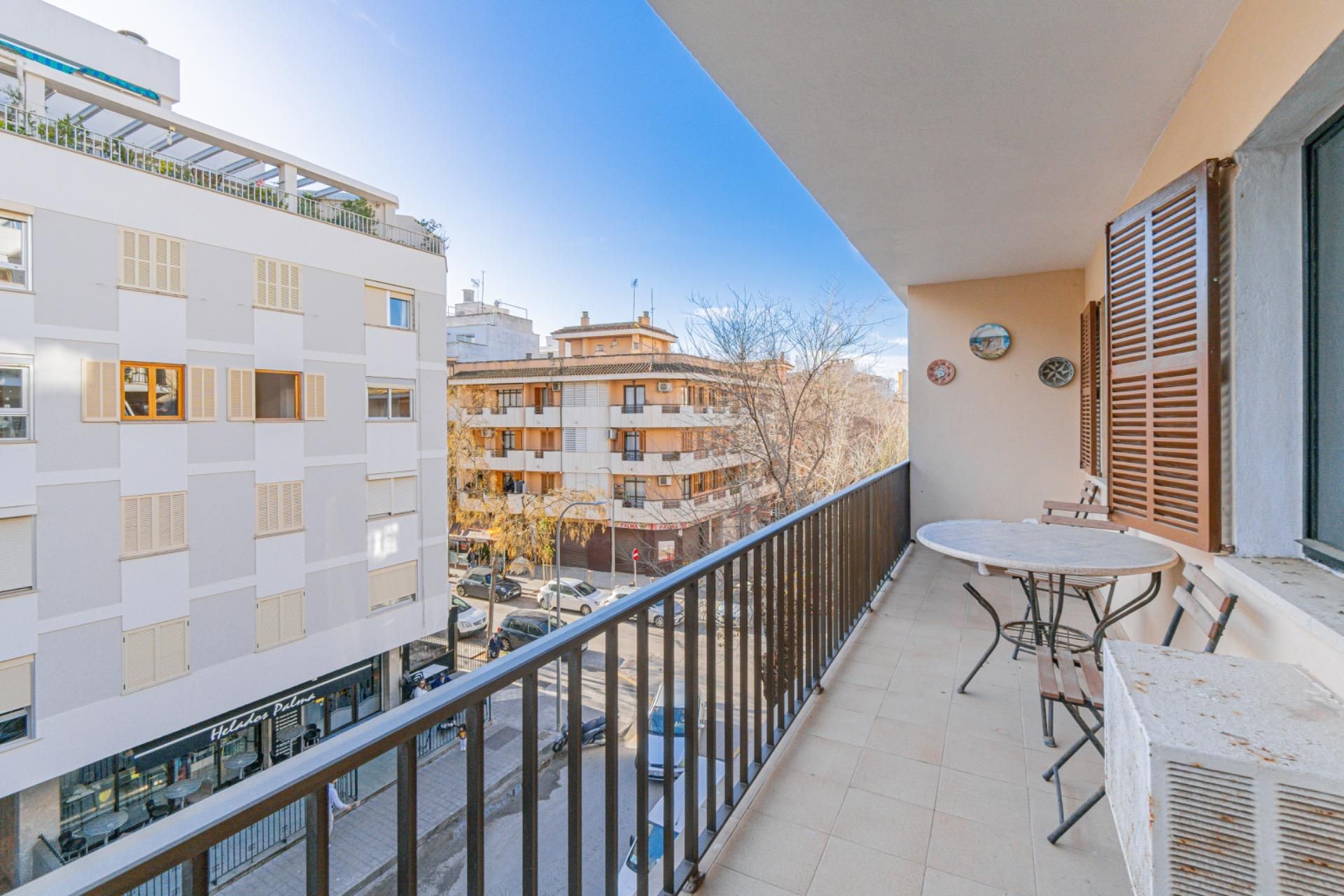 Piso en venta en Carrer VICENTE TOFIÑO, El Coll d'en Rabassa