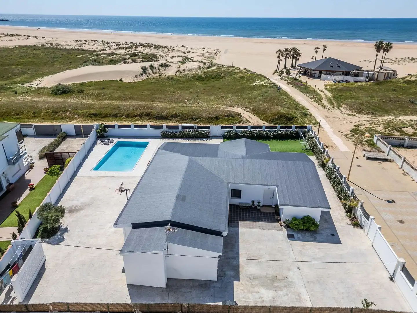 Vista exterior de Casa o chalet en venta en Punta Umbría con Aire acondicionado, Calefacción y Jardín privado