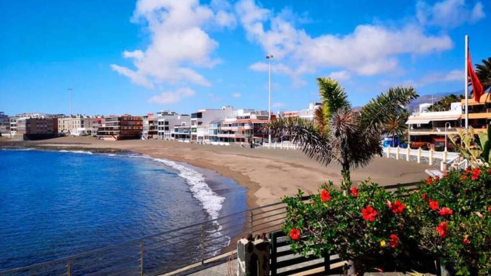 Vista exterior de Apartamento para compartir en Telde con Aire acondicionado y Terraza