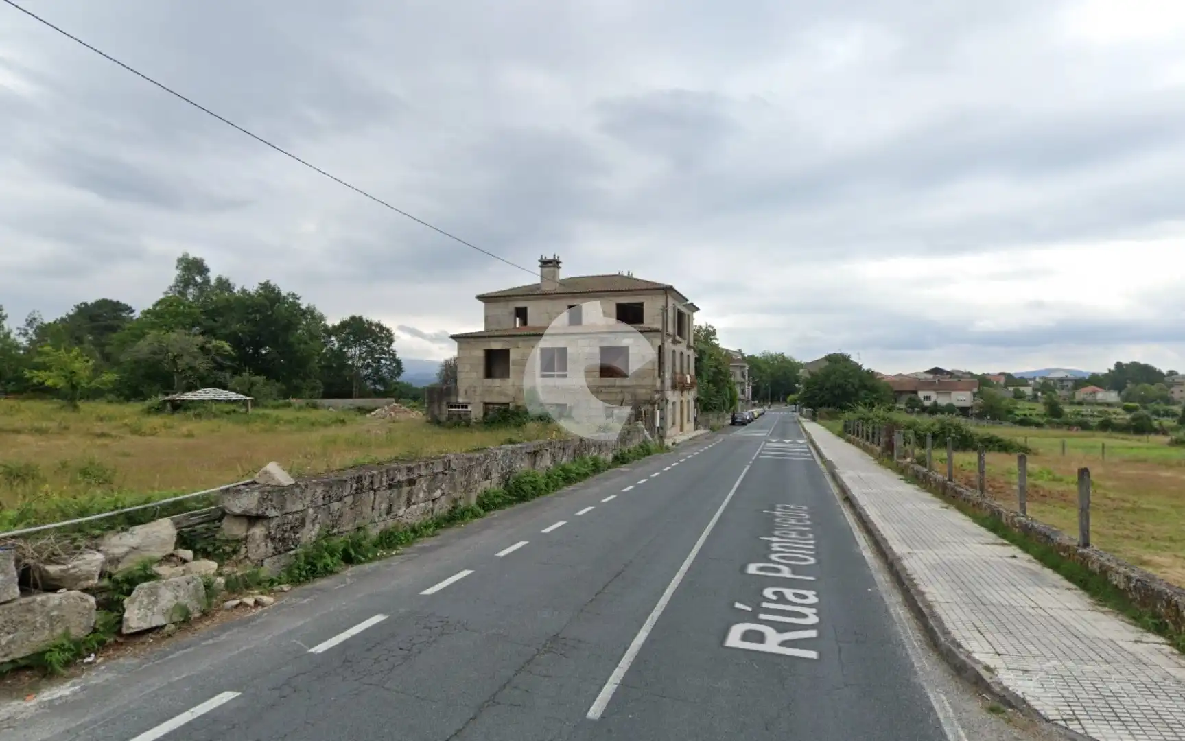 Casa con jardín en venta en Amoeiro, imagen 4