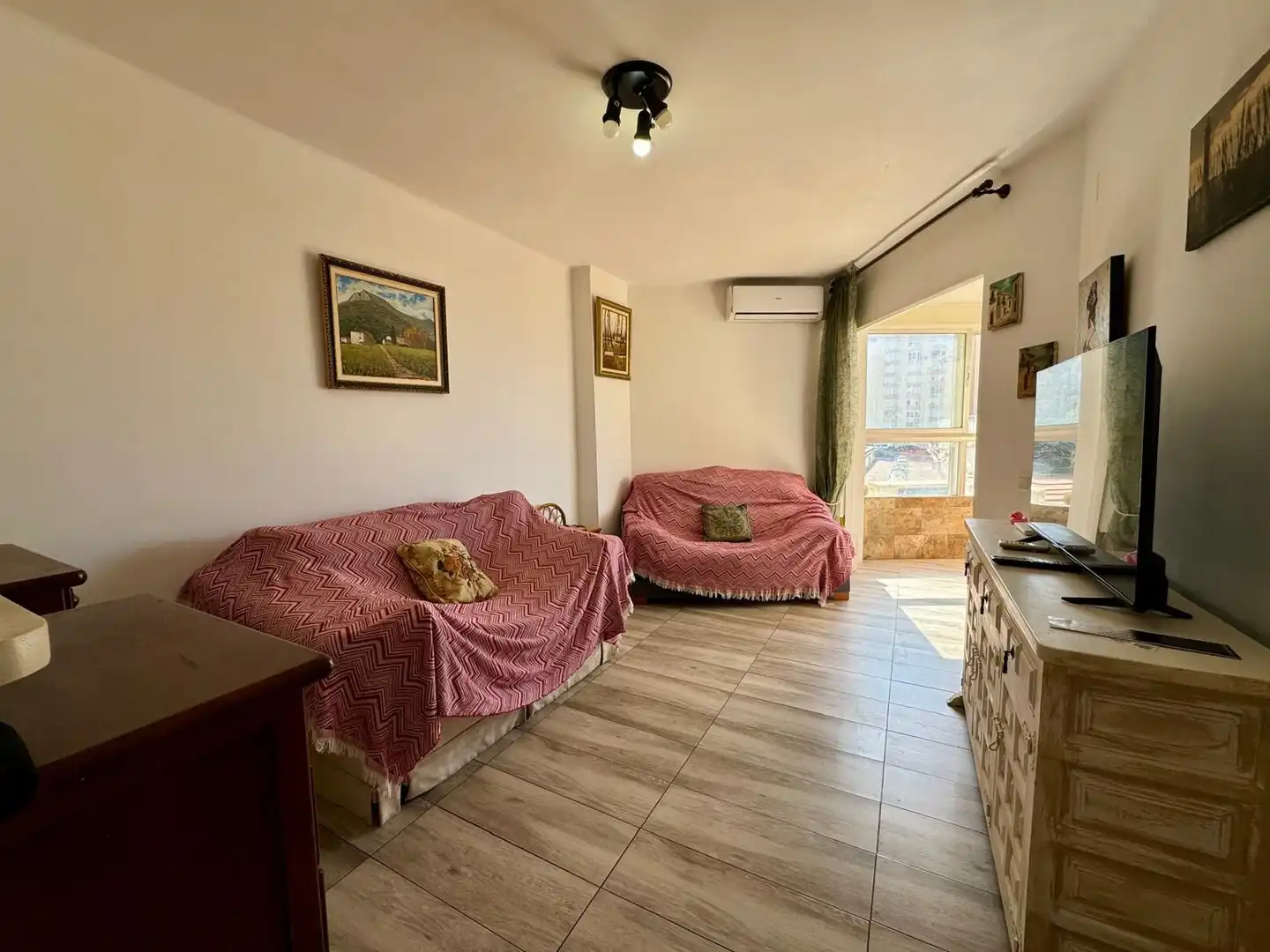 Sala d'estar de Apartament en venda en Torrox amb Aire condicionat, Calefacció i Piscina comunitària