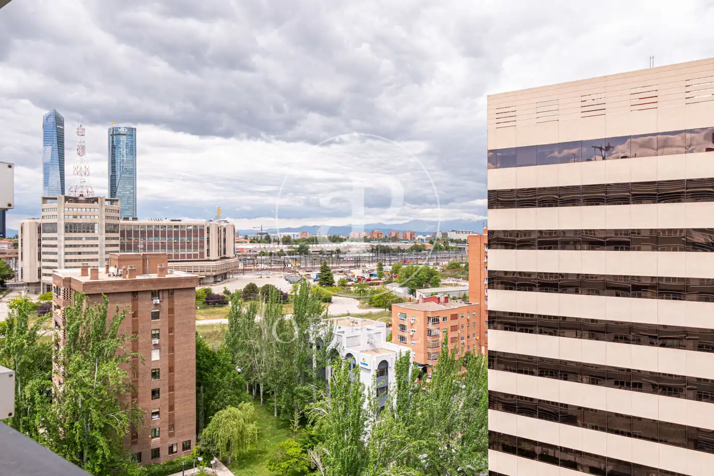 Exterior view of Office for rent in Madrid  with Air Conditioner and Heating