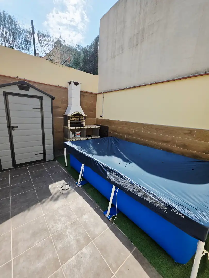 Piscina de Casa adosada en venta en Terrassa con Aire acondicionado, Calefacción y Parquet