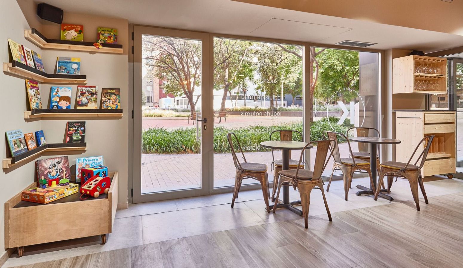 Premises for sale in  Barcelona Capital