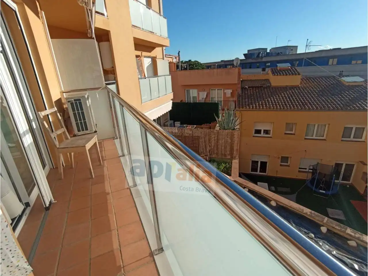 Terrasse von Wohnung zum Verkauf in Palamós mit Heizung, Abstellraum und Möbliert