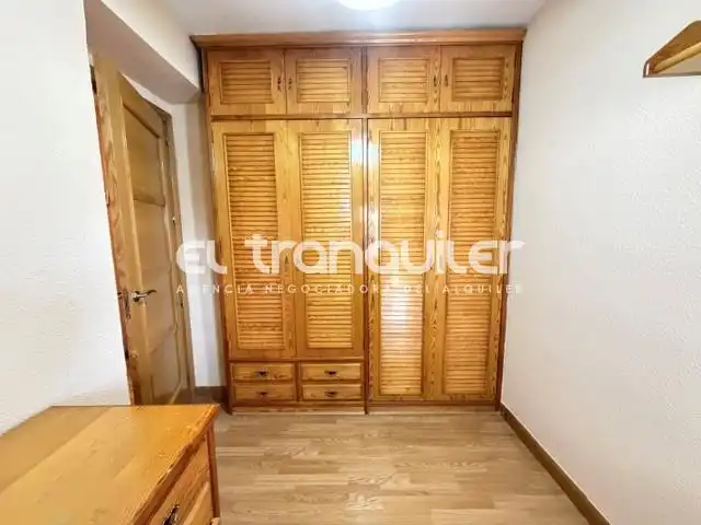 Dormitori de Pis de lloguer en Madrid amb Aire condicionat, Parquet i Terrassa
