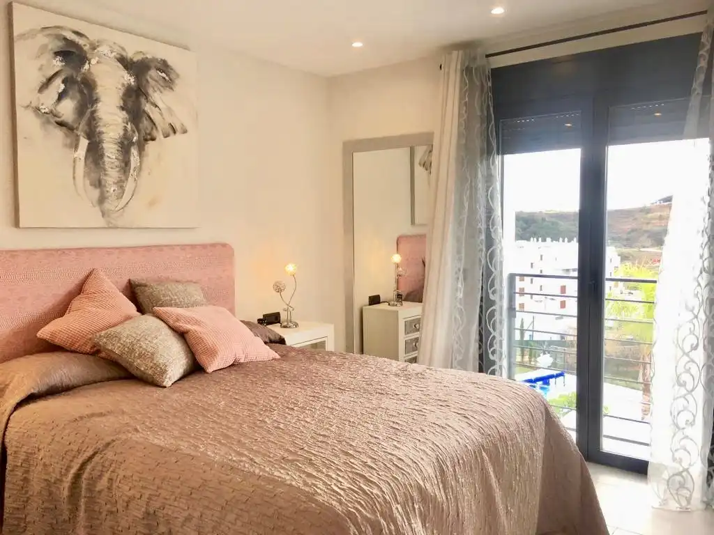 Bedroom of Houses for rent in Estepona  with Air Conditioner, Private garden and Swimming Pool