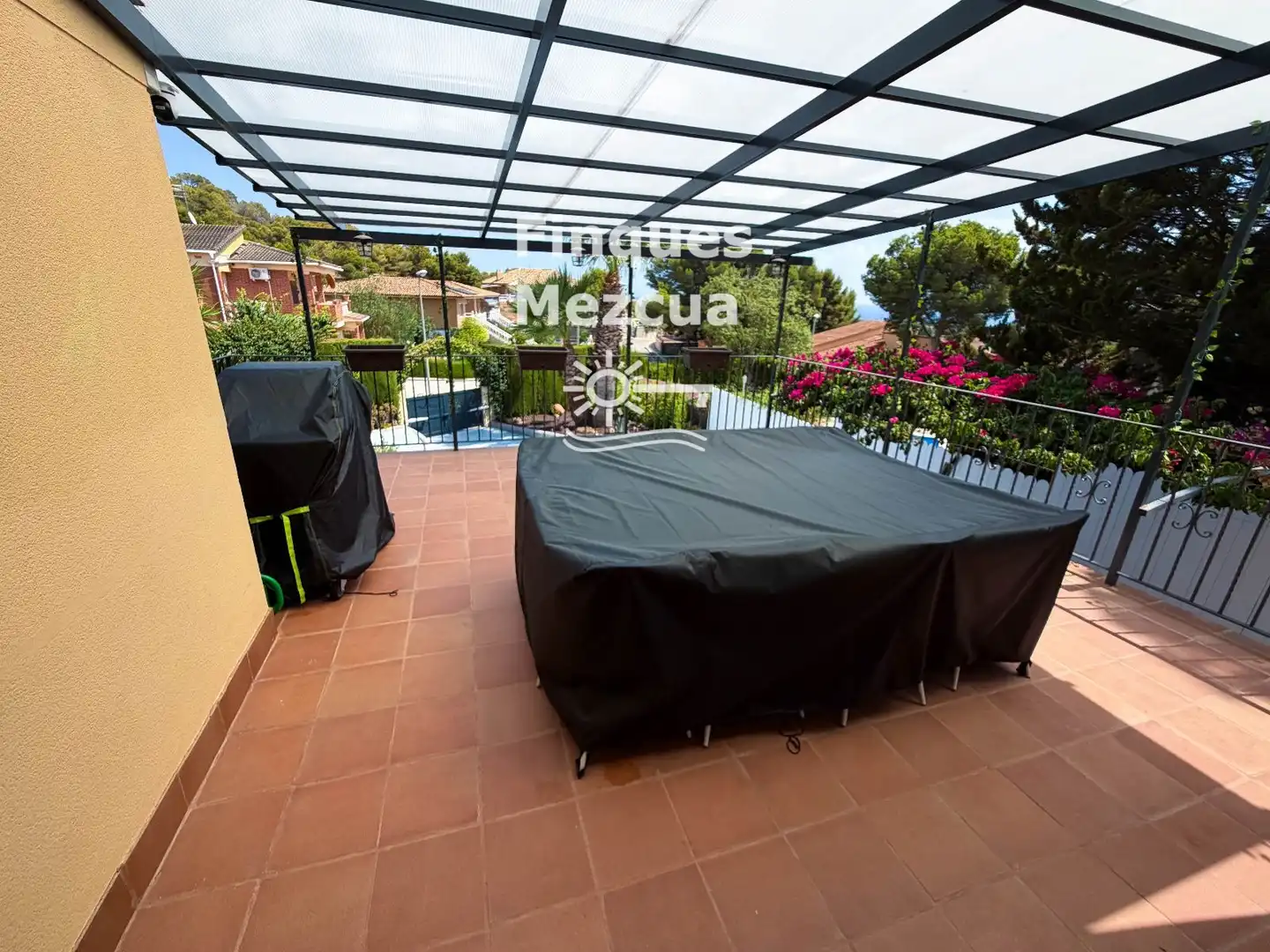 Terraza de Casa o chalet en venta en Roda de Berà con Aire acondicionado, Calefacción y Terraza