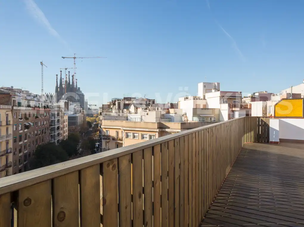 Terrace of Attic for rent in Barcelona  with Air Conditioner, Heating and Parquet flooring