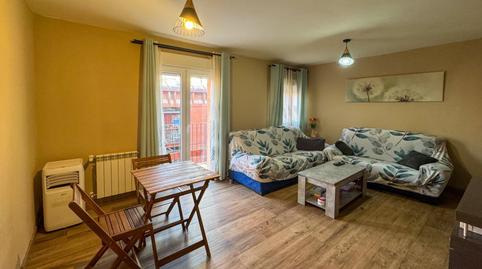 Foto 2 de Piso de alquiler en Calle Eugenia de Montijo, Vista Alegre,  Madrid Capital