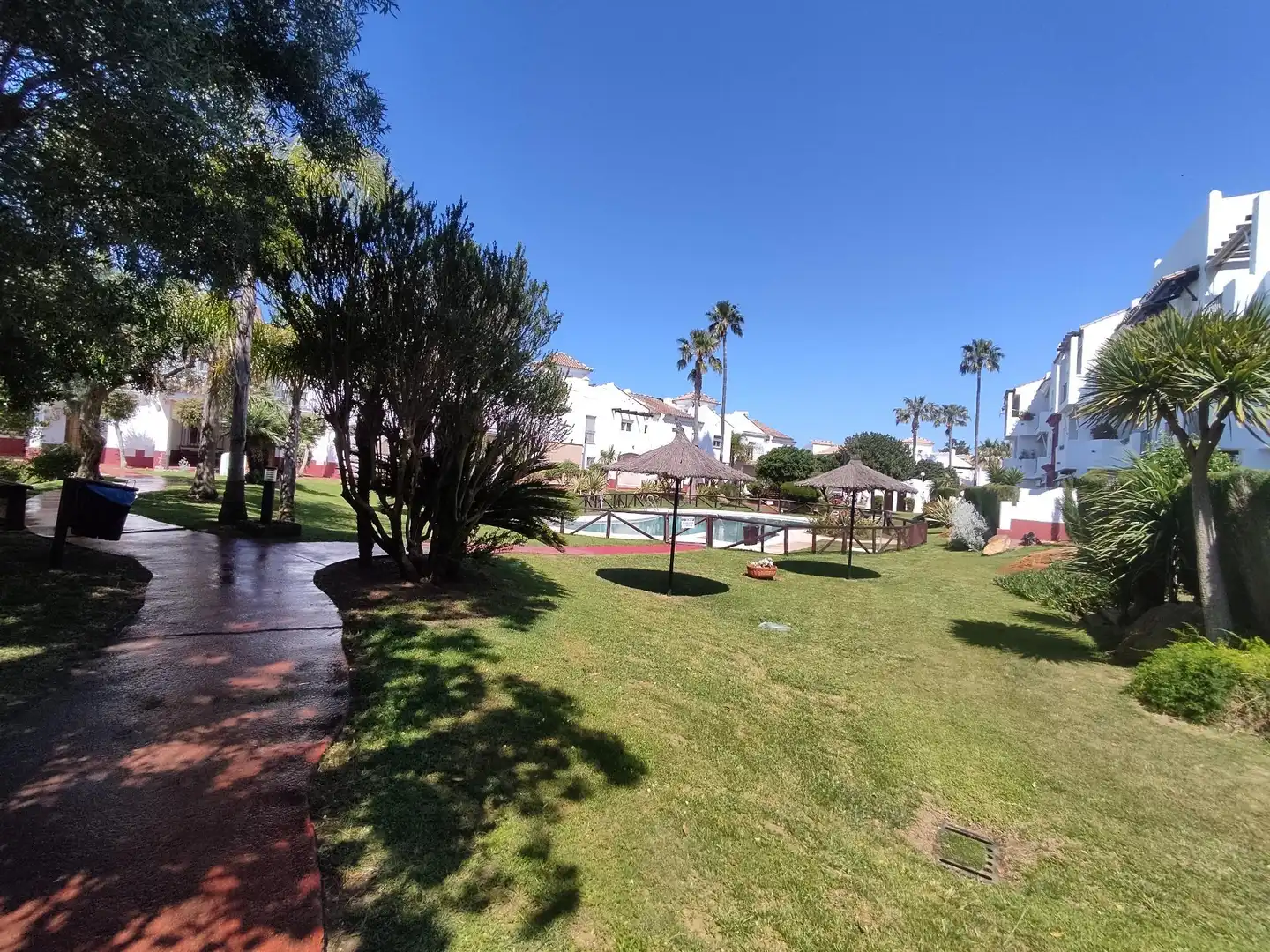 Garden of Apartments for sale in Rota  with Air Conditioner, Private garden and Terrace