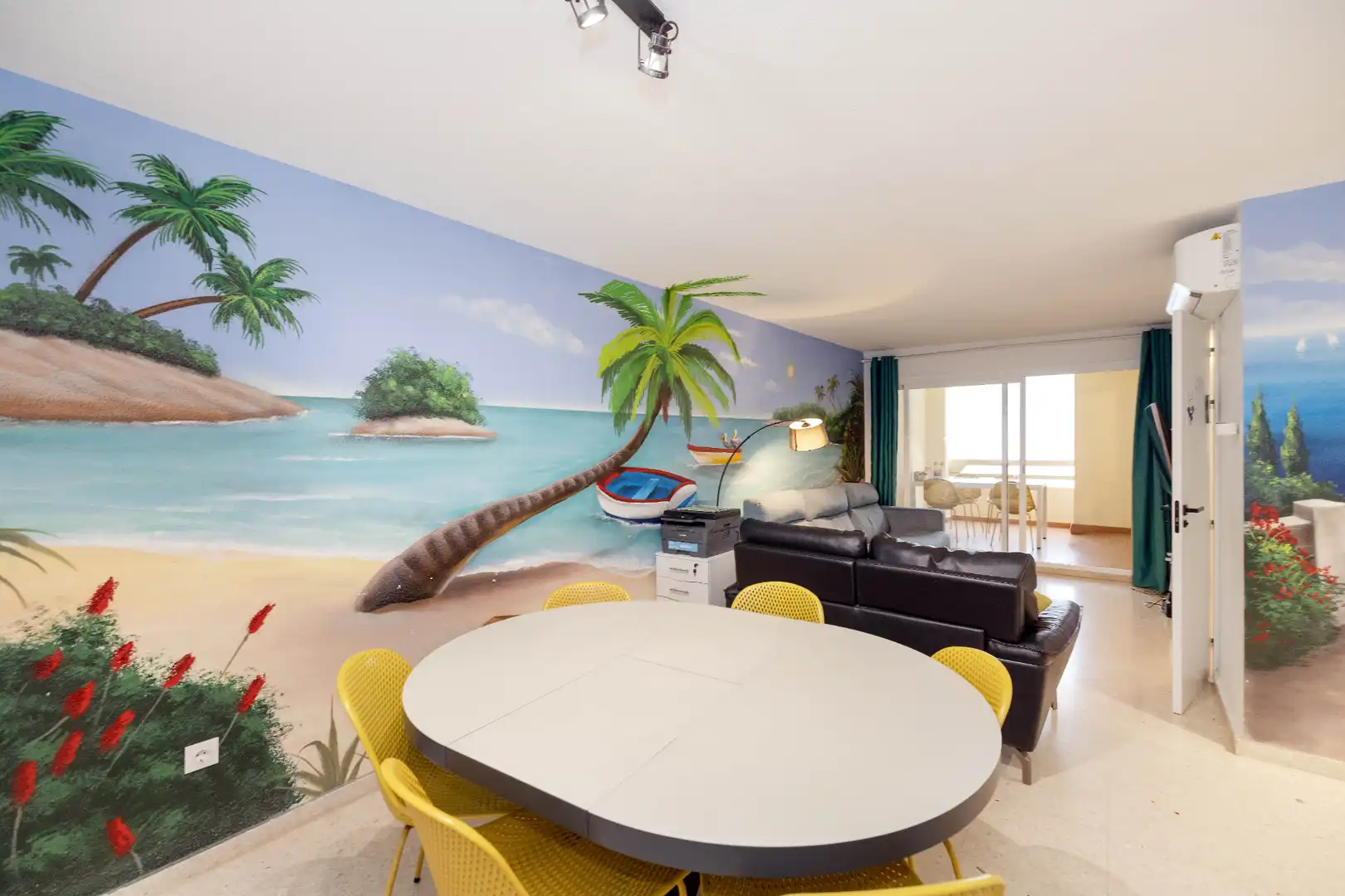 Menjador de Apartament en venda en Marbella amb Aire condicionat, Calefacció i Terrassa
