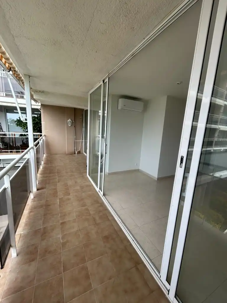 Terrassa de Pis de lloguer en Sant Vicenç de Montalt amb Aire condicionat, Balcó i Piscina comunitària