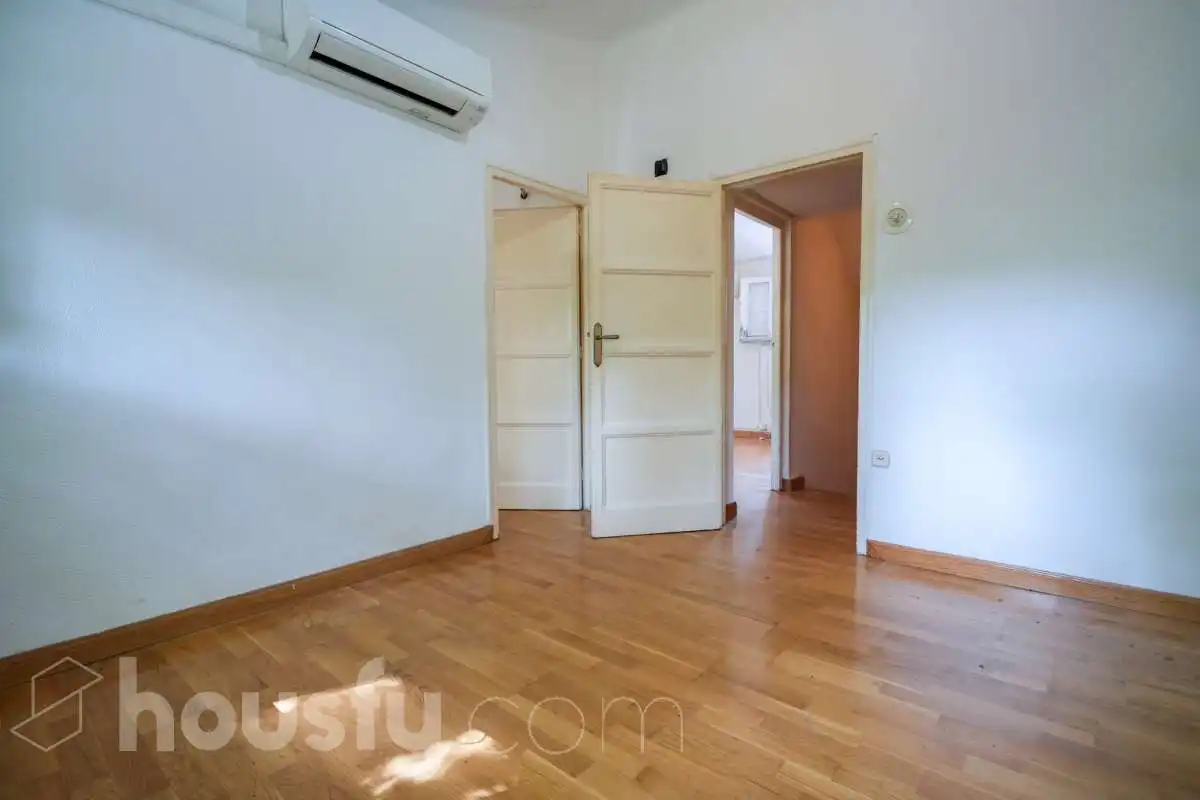 Bedroom of Houses for sale in Madrid  with Air Conditioner, Heating and Terrace