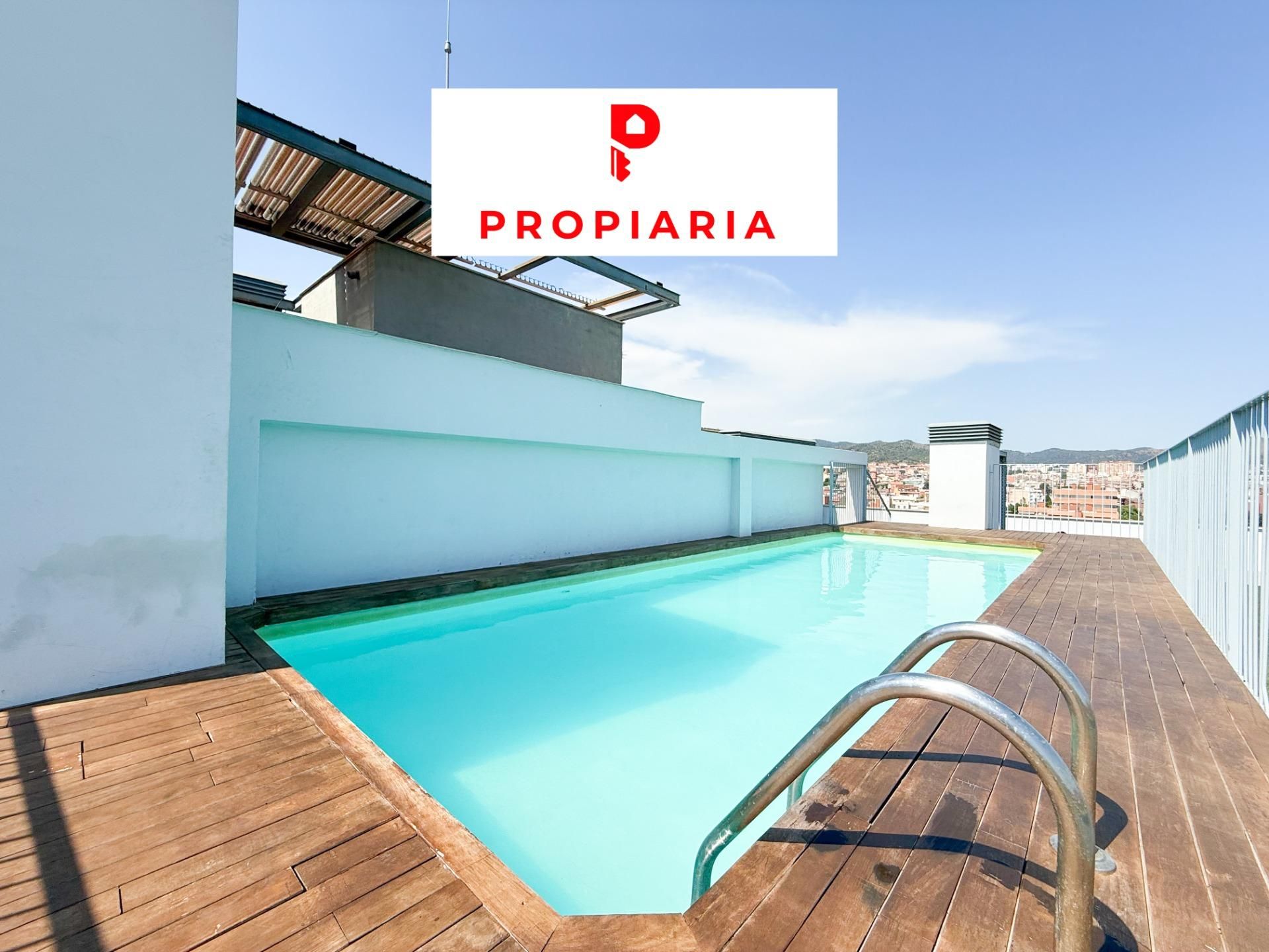 Swimming pool of Flat for sale in Sant Feliu de Llobregat  with Air Conditioner, Heating and Private garden