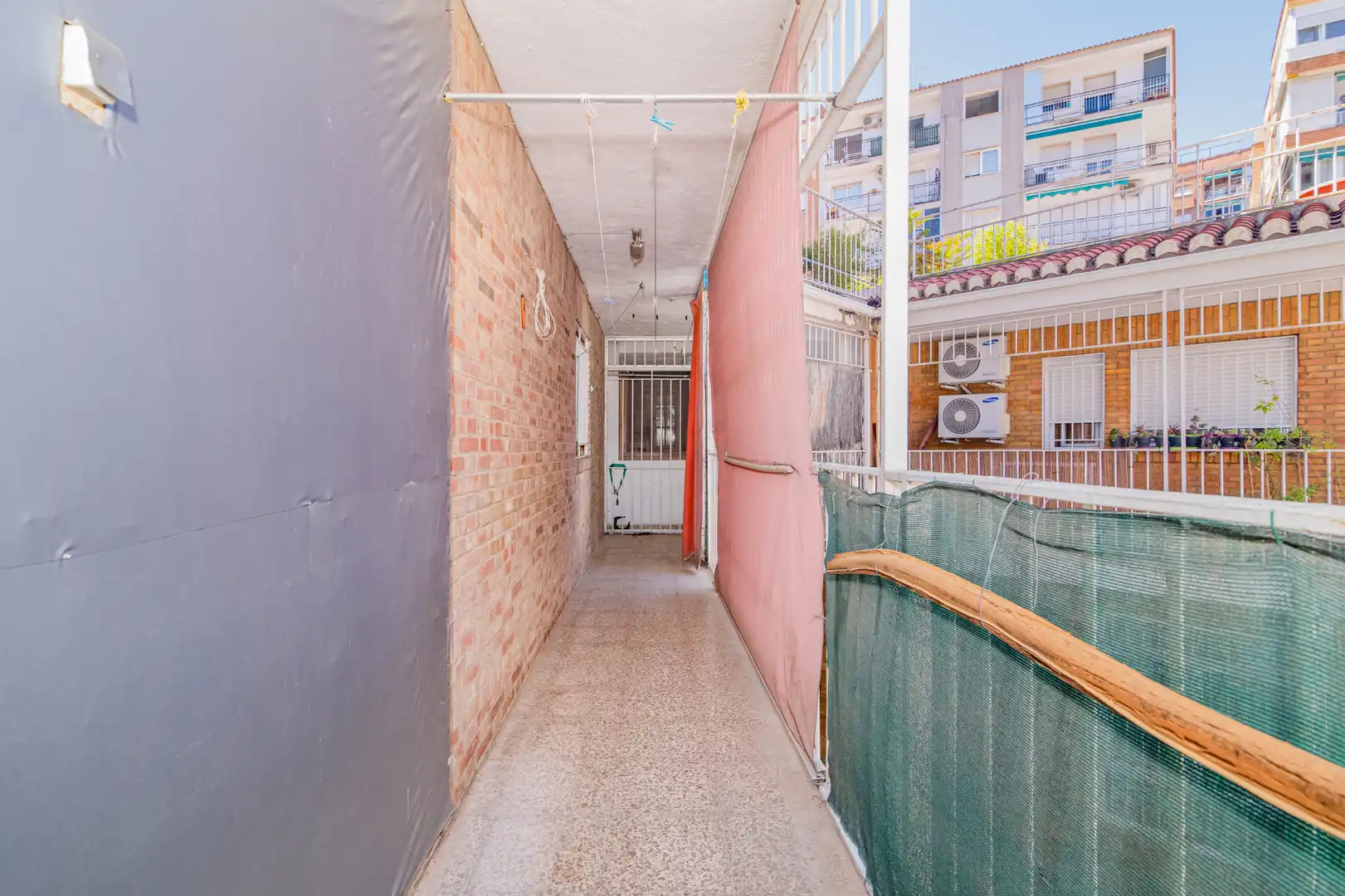 Exterior view of Flat for sale in Granada  with Terrace, Storage room and Balcony