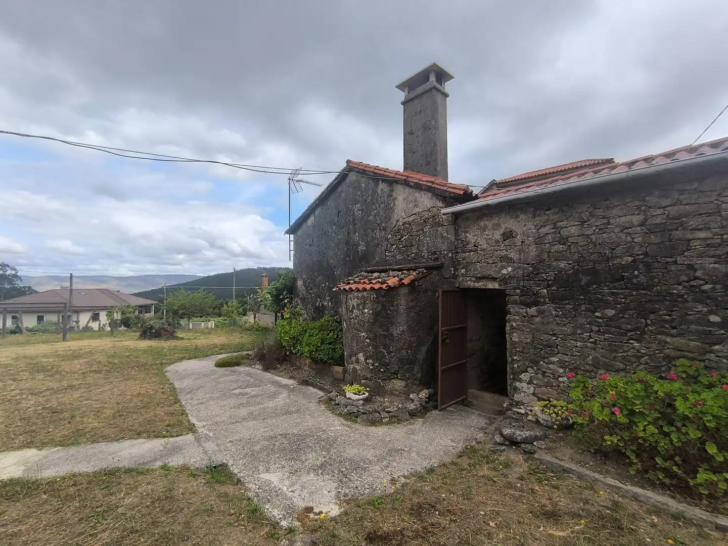 Vista exterior de Casa o xalet en venda en Teo amb Jardí privat