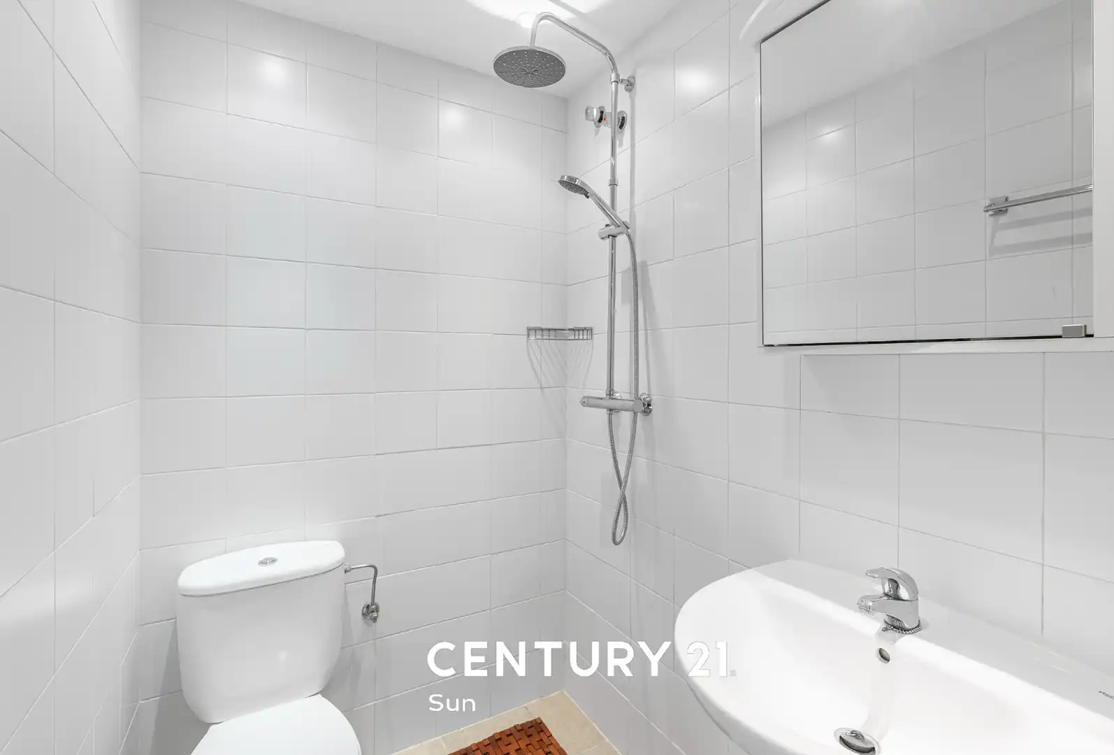 Baño de Casa adosada en venta en Marbella con Aire acondicionado, Calefacción y Jardín privado