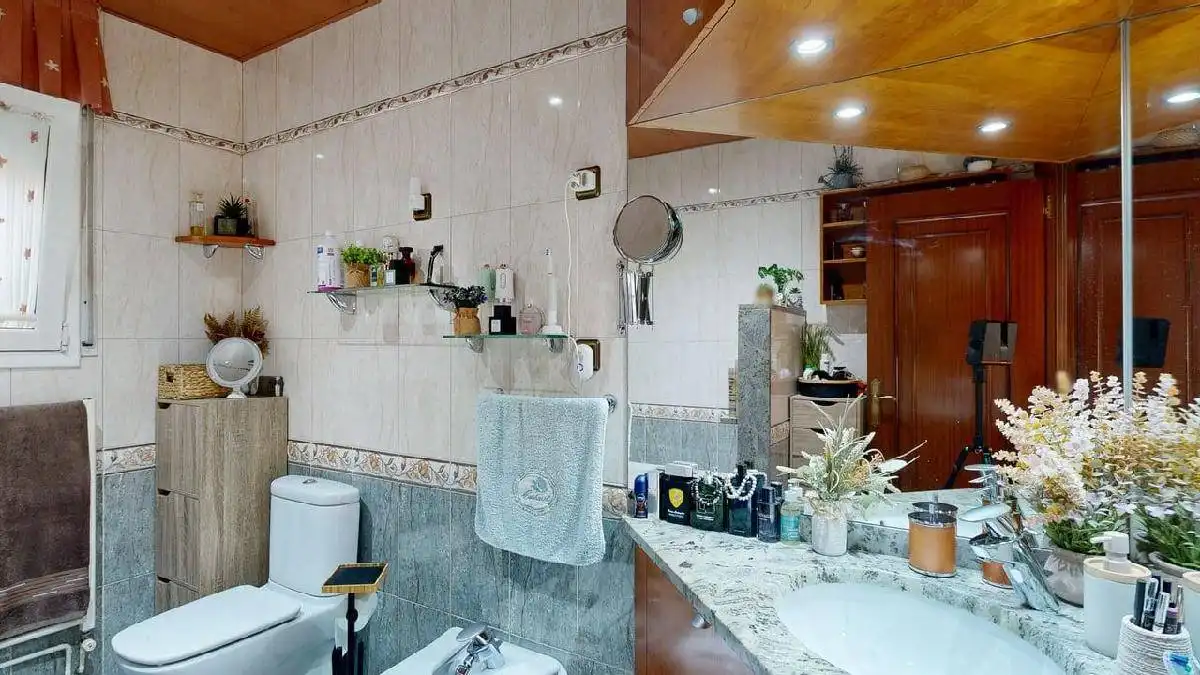 Bathroom of Houses for sale in Barberà del Vallès  with Heating, Private garden and Terrace