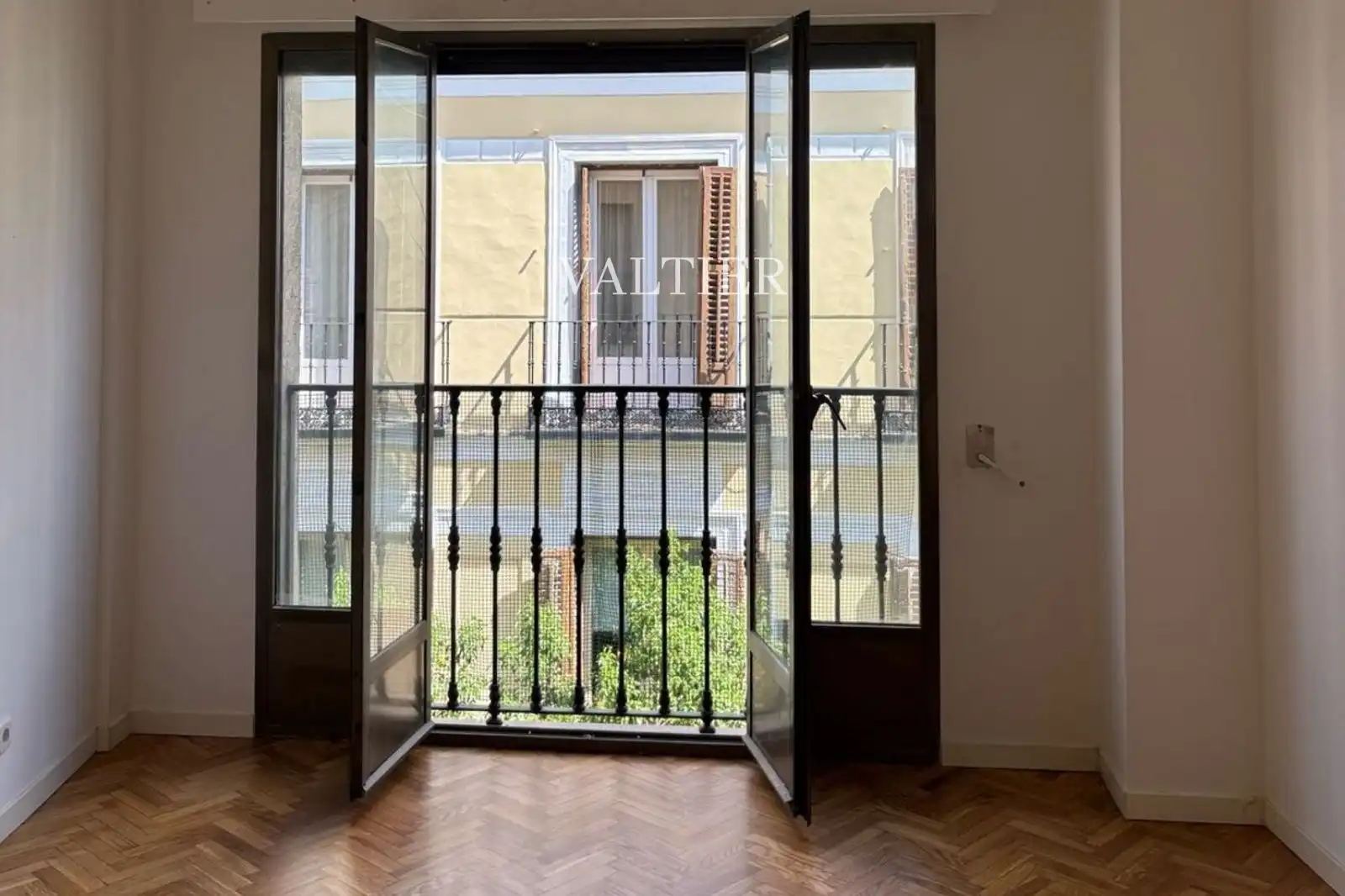 Terraza de Apartamento de alquiler en  Madrid Capital con Calefacción y Terraza