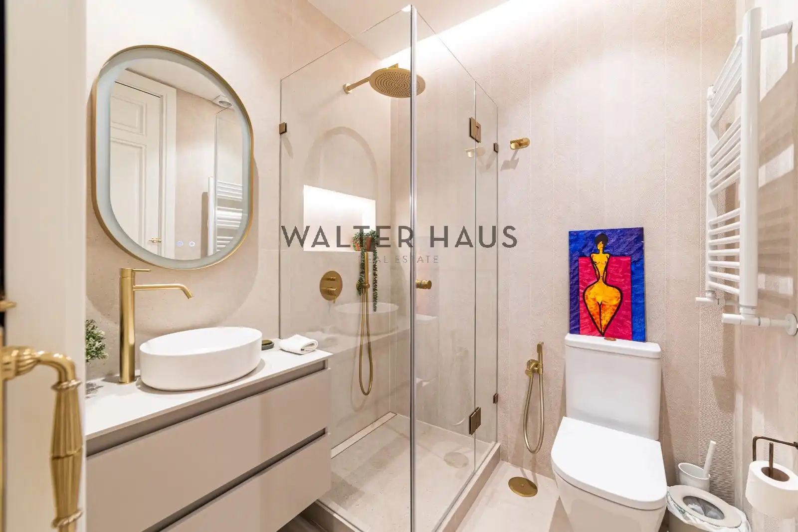 Bathroom of Flat for sale in Chamberí