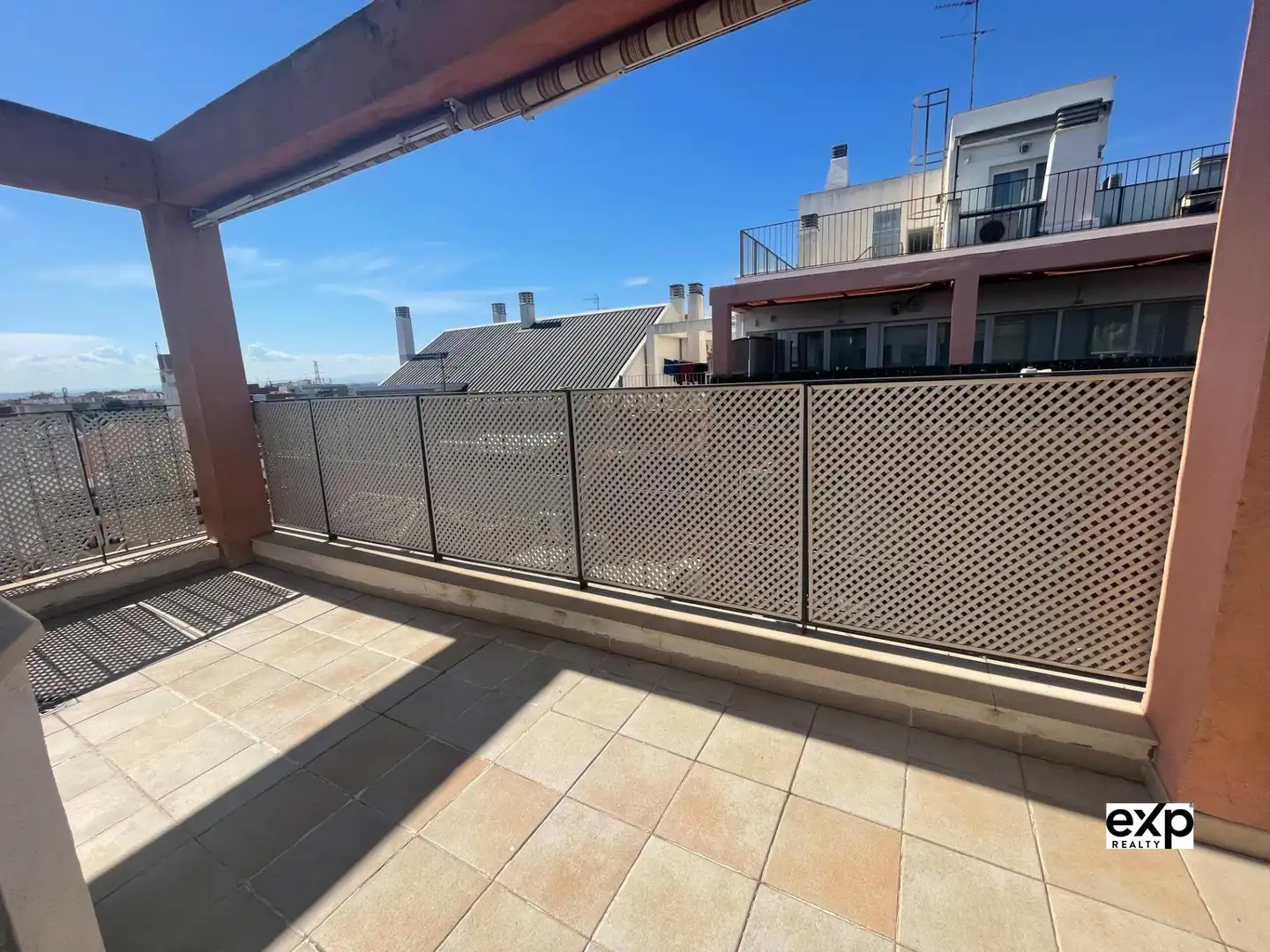 Terraza de Ático en venta en Xirivella con Aire acondicionado, Calefacción y Trastero