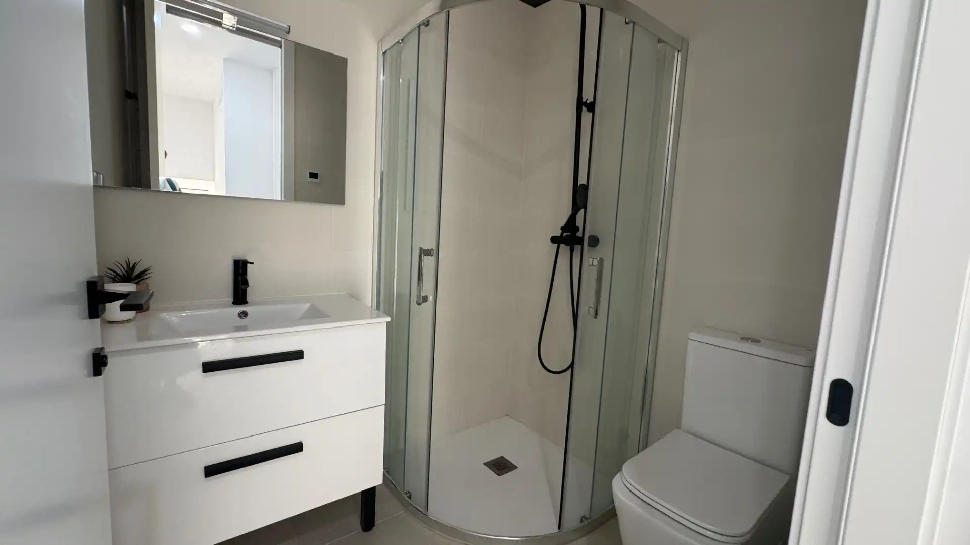 Baño de Casa adosada de alquiler en Calpe / Calp con Aire acondicionado, Jardín privado y Terraza