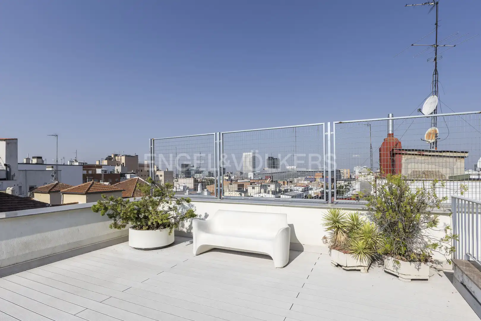 Terrace of Flat for rent in Madrid  with Air Conditioner, Heating and Swimming Pool