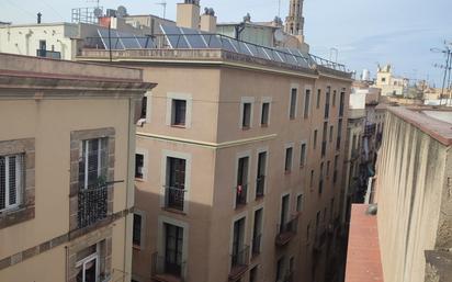 Exterior view of Flat for sale in  Barcelona Capital  with Balcony