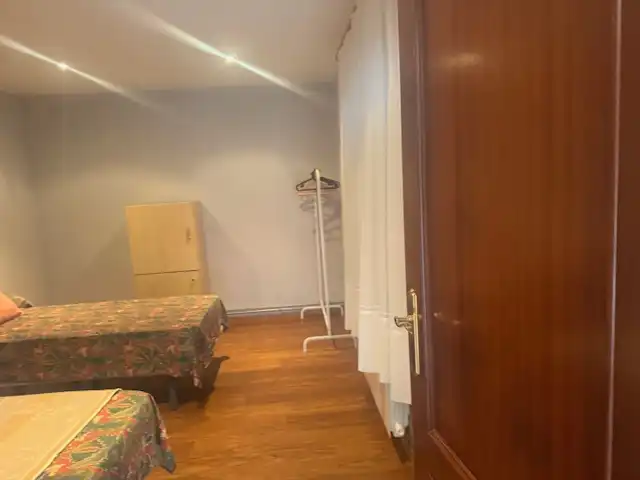 Dormitori de Casa o xalet en venda en Castropol amb Calefacció, Jardí privat i Parquet