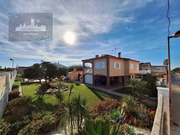Maison avec piscine à vendre à Carrer Joan XXIII