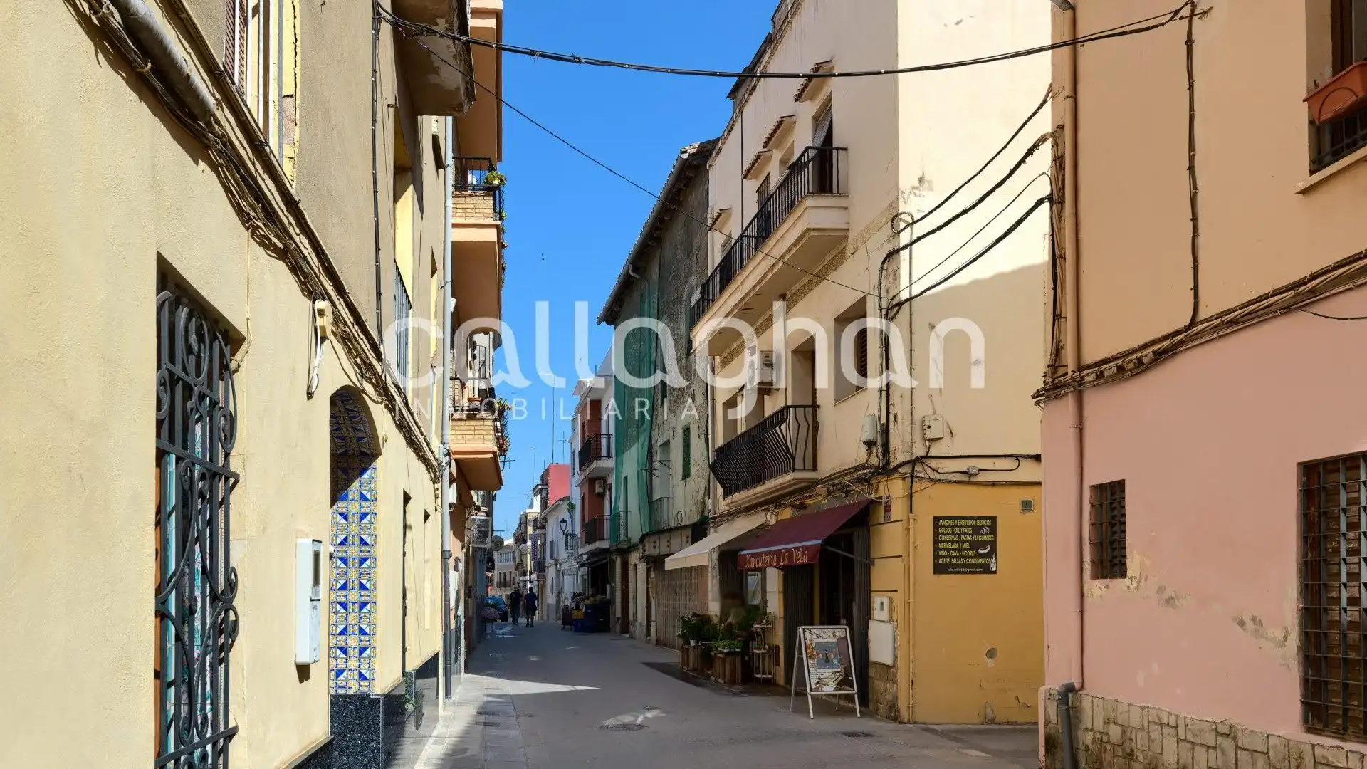 Außenansicht von Gebäude zum Verkauf in Quart de Poblet