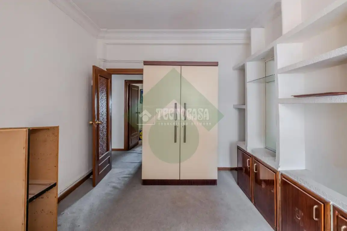 Habitación de Piso en venta en Madrid con Calefacción y Terraza
