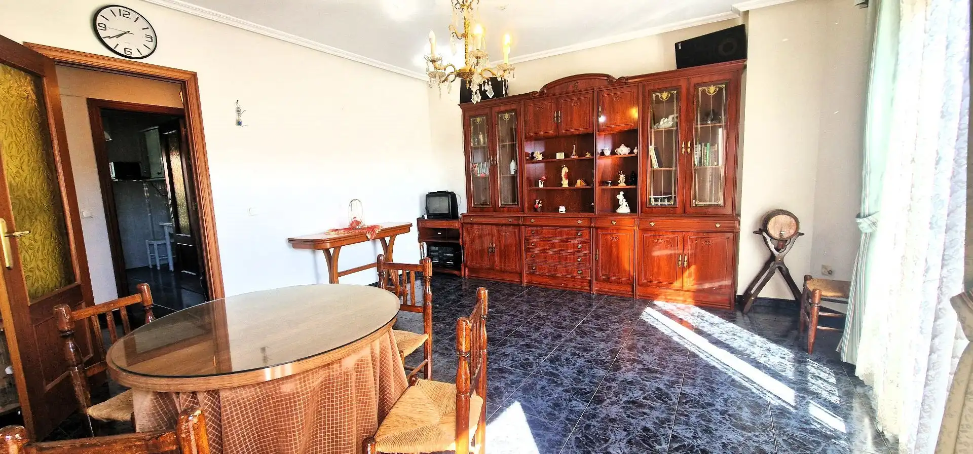 Comedor de Piso en venta en Aldeanueva de la Vera con Aire acondicionado, Terraza y Amueblado