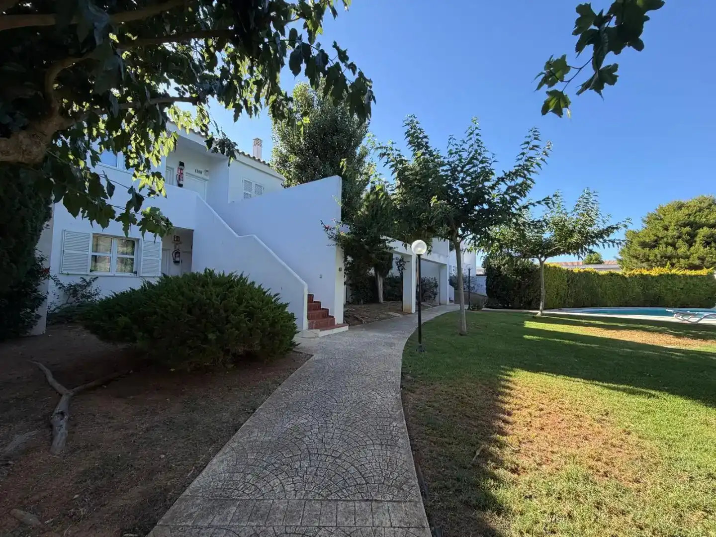 Vista exterior de Pis en venda en Ciutadella de Menorca amb Aire condicionat, Traster i Piscina