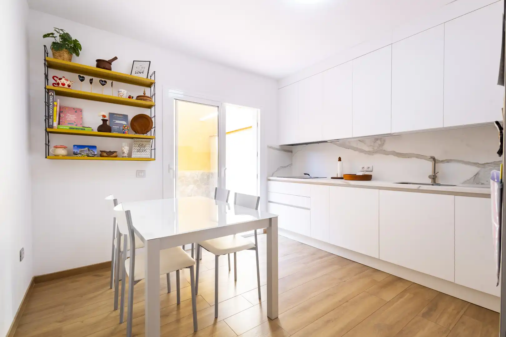 Cocina de Casa adosada en venta en Candelaria con Terraza, Trastero y Balcón