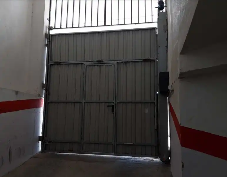Außenansicht von Garage zum Verkauf in Villatobas