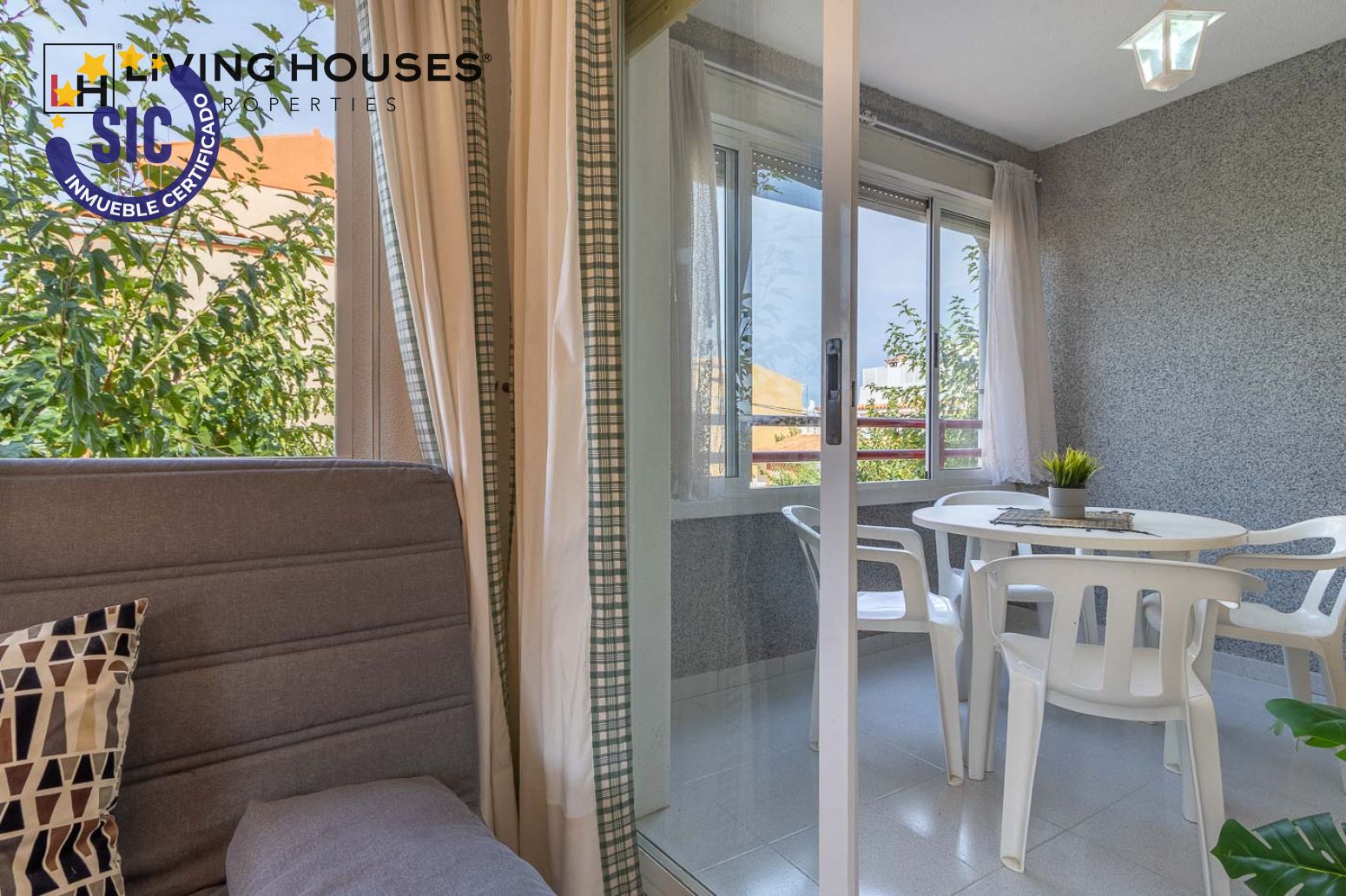 Balcony of Flat for sale in Oropesa del Mar / Orpesa  with Air Conditioner, Terrace and Storage room