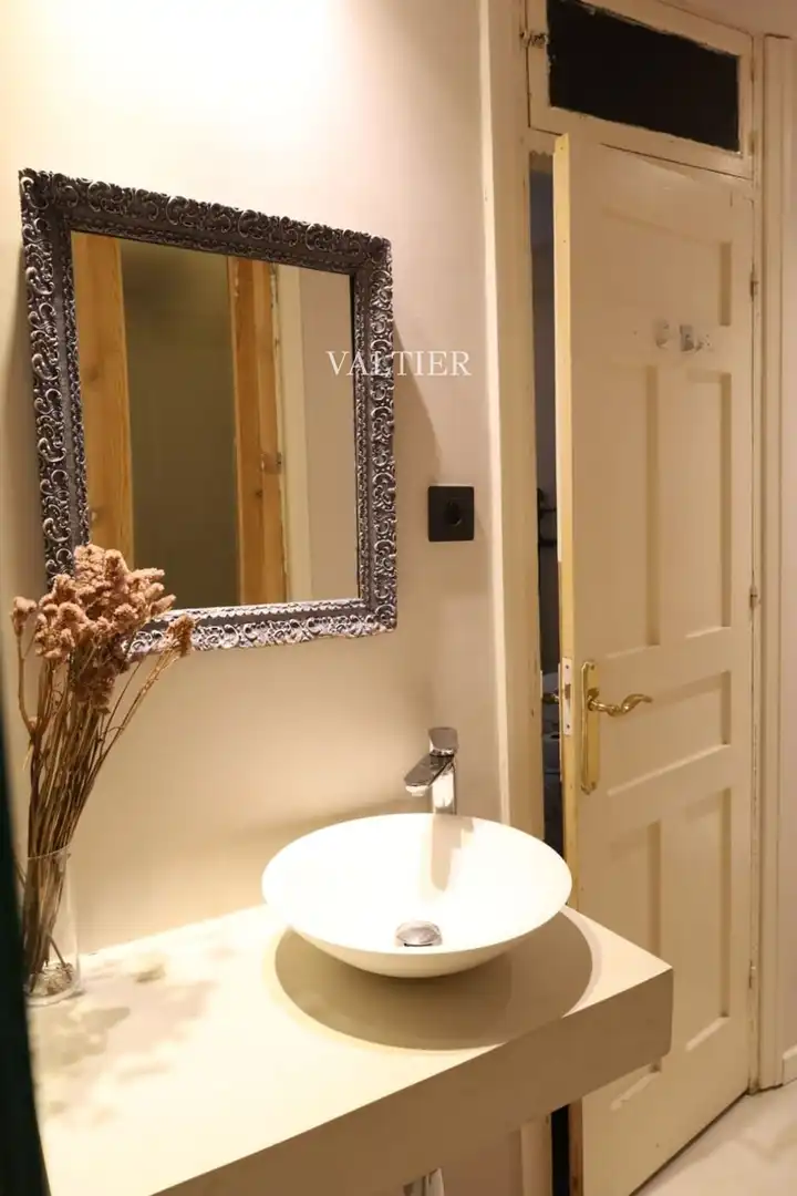 Bathroom of Flat for rent in Madrid  with Air Conditioner, Storage room and Furnished